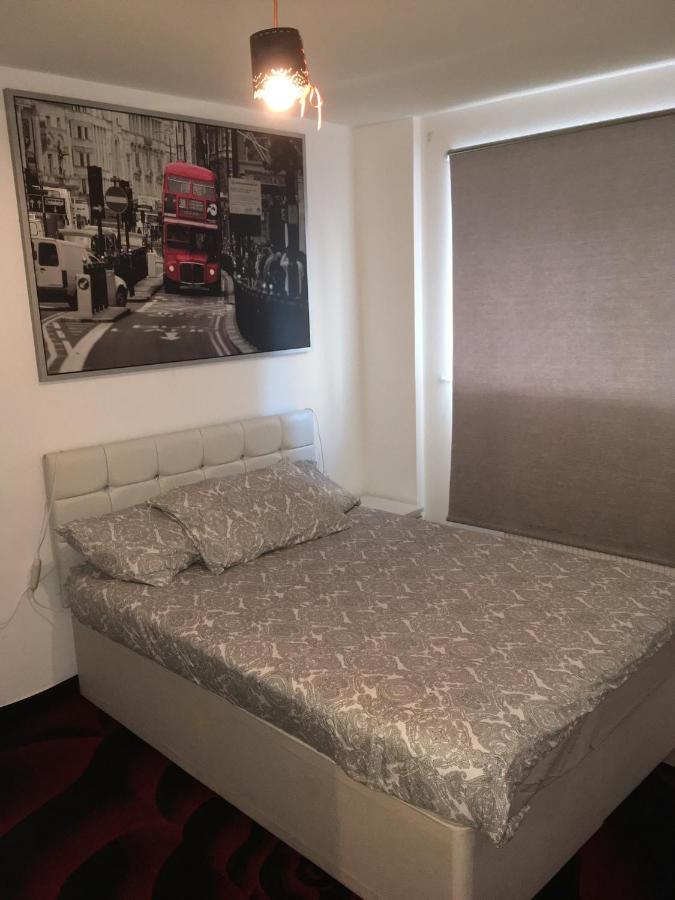 1 Bed Apt Near Canary Wharf London City Centre Екстериор снимка